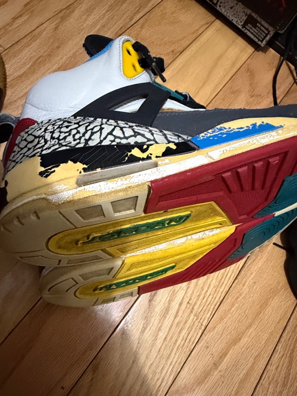Jordan spizike from 2011 size 10.5 - Picture 2 of 7
